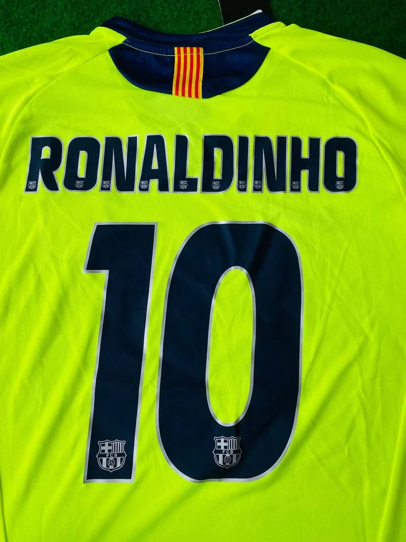 Barcelona 2005 2006 Retro Jersey - #Ronaldinho10