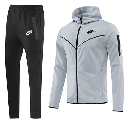 CONJUNTO NK CHAQUETA Y PANTALON HOMBRE - TIENDA DEL JUGADOR