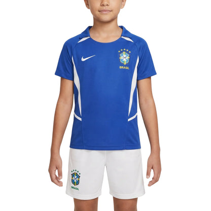 2002/03 Kids Kit Brazil Woman II Fan