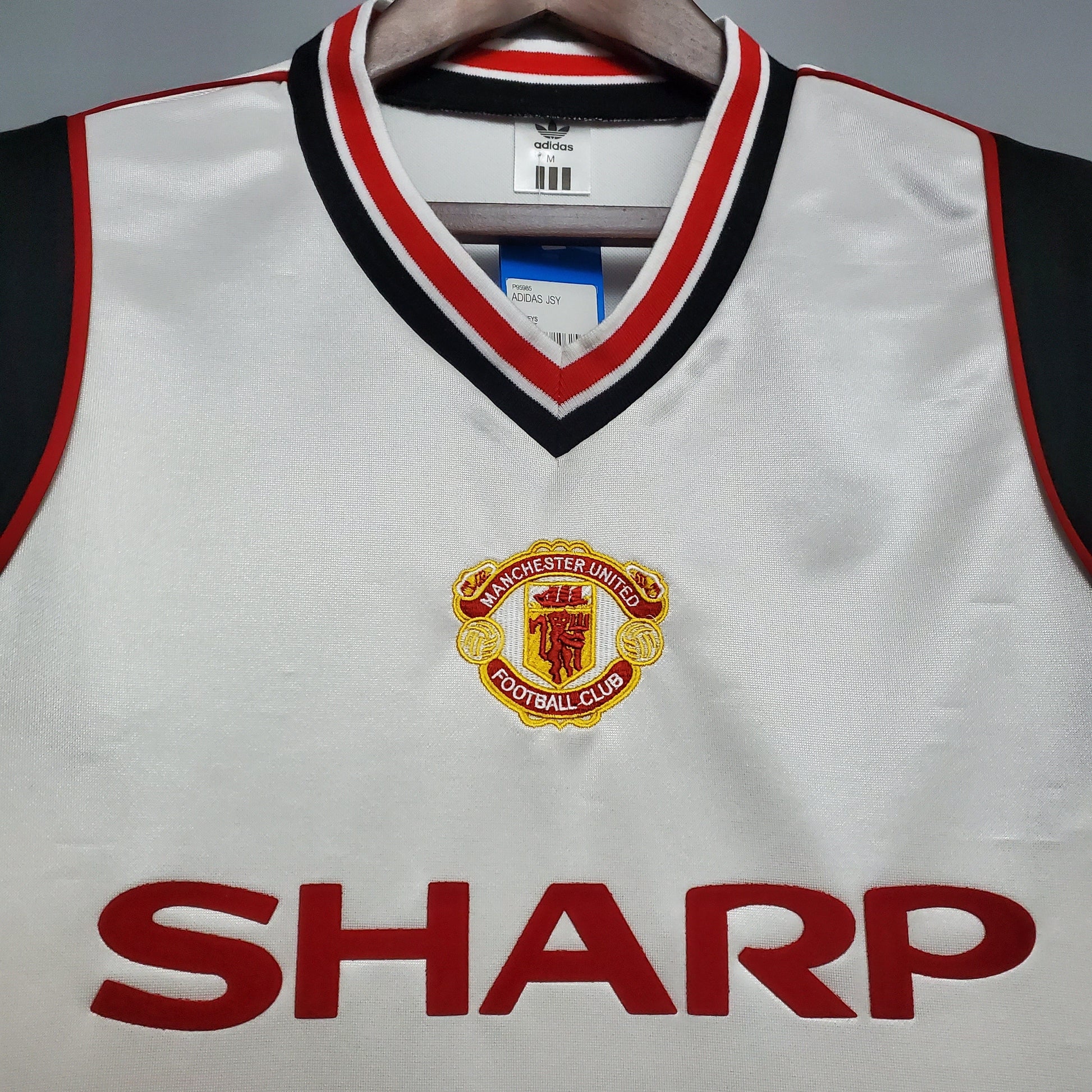 MANCHESTER UNITED II 1985 HOMBRE (RETRO) - TIENDA DEL JUGADOR
