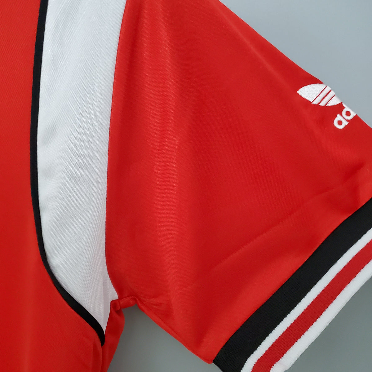 1985 MANCHESTER UNITED I MEN'S (Retro)