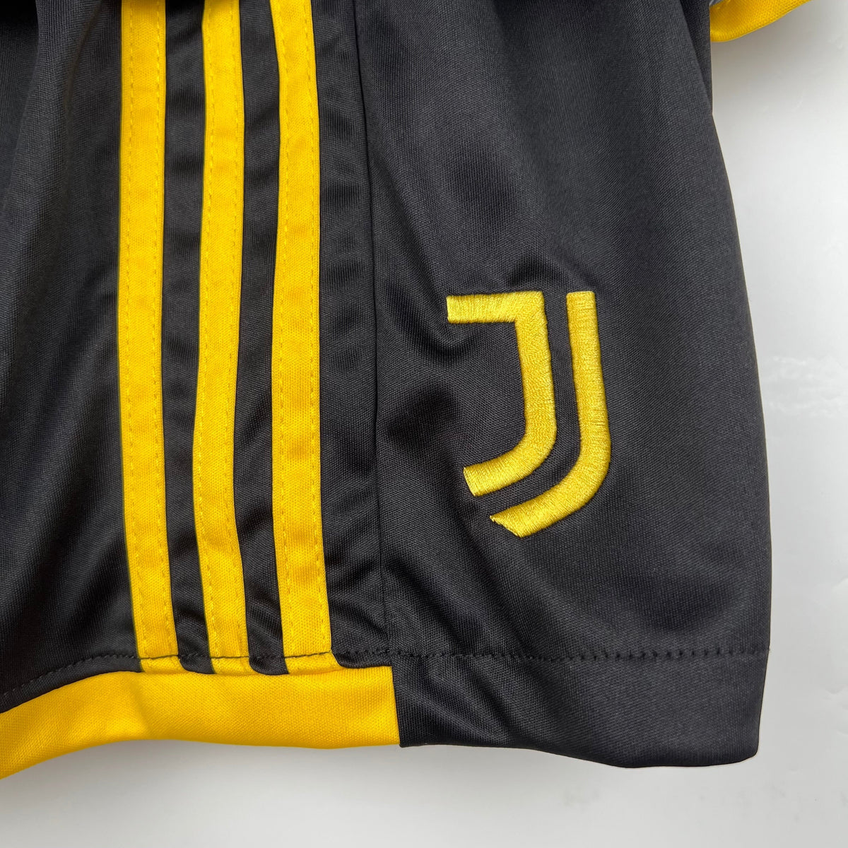 2023/24 JUVENTUS I Kids Kit