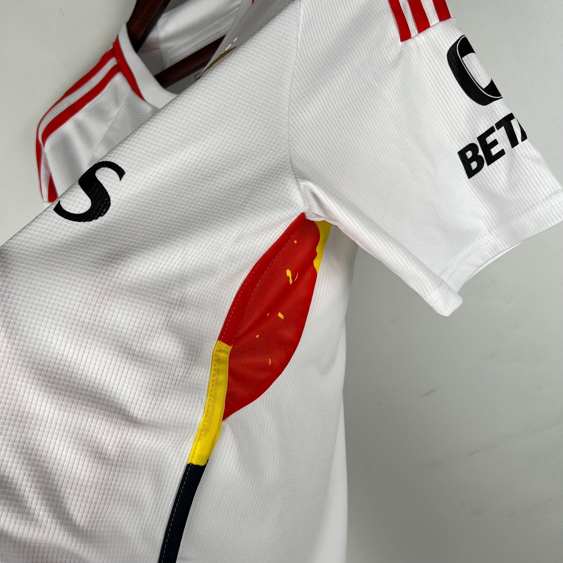 BENFICA IV 23/24 HOMBRE - TIENDA DEL JUGADOR