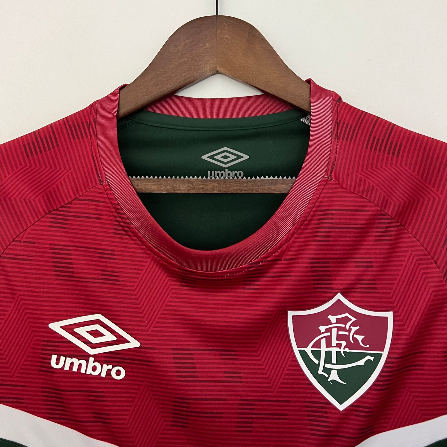 FLUMINENSE ENTRENAMIENTO CON PATROCINADOR I 23/24 HOMBRE - TIENDA DEL JUGADOR