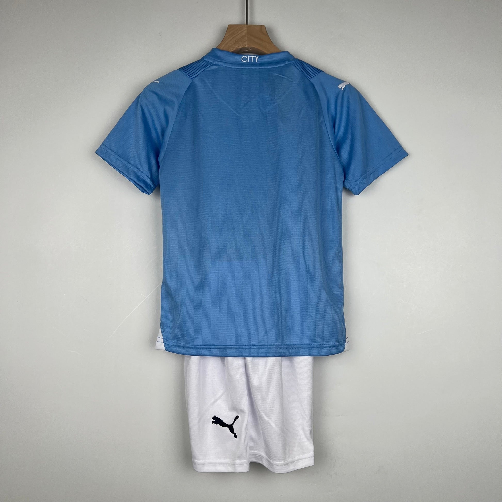 MANCHESTER CITY I 23/24 CONJUNTO INFANTIL - TIENDA DEL JUGADOR