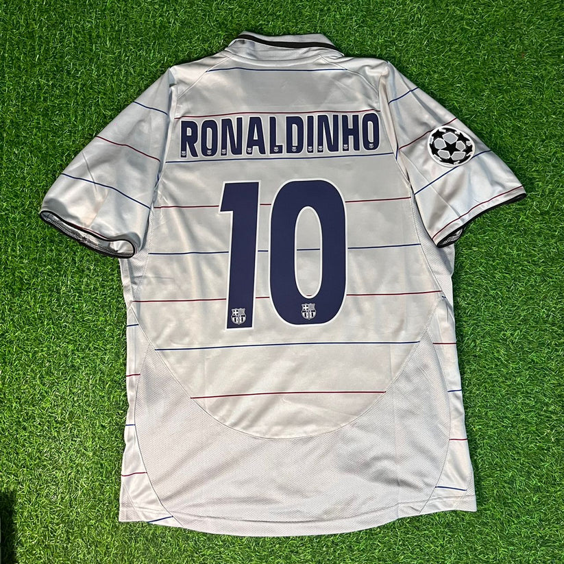 Barcelona 2003/2004 - Retro Jersey #Ronaldinho10