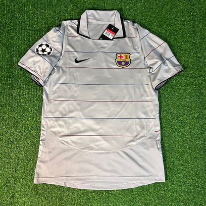 Barcelona 2003/2004 - Retro Jersey #Ronaldinho10