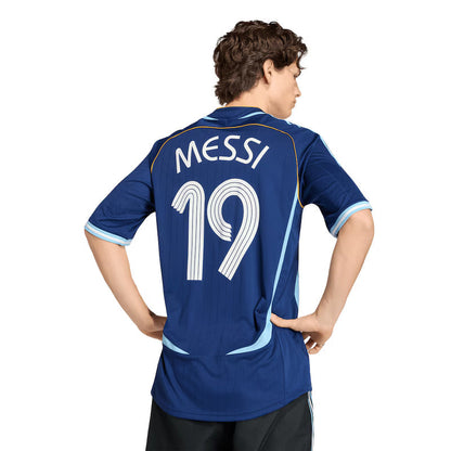 2006 Argentina Retro Away Jersey - Messi #19