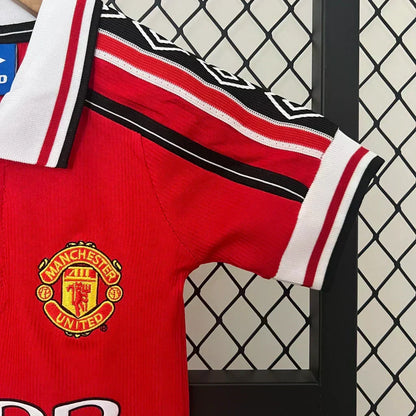1999/00 Kids Manchester United Home Kit - Retrﾃｴ