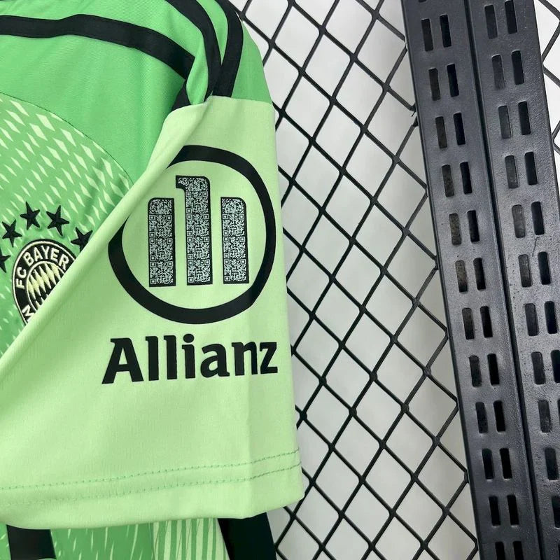 Bayern Munich Jersey 2025/26 - Goalkeeper