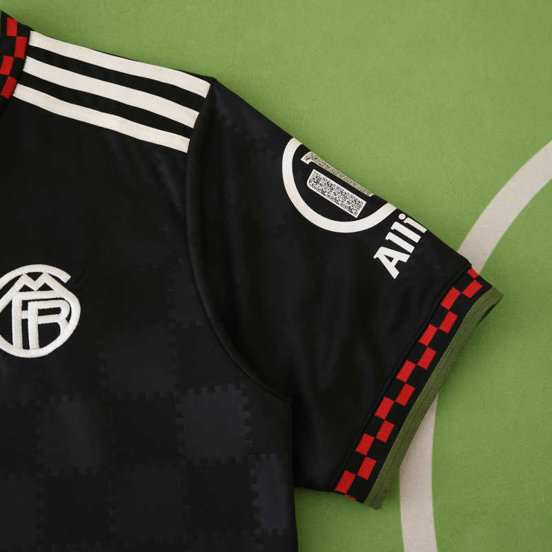 Bayern Munich Champions League Jersey 2025/26 - Women's
