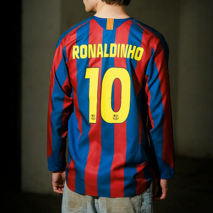 FC Barcelona 2005/06 Retro Long Sleeve Jersey
