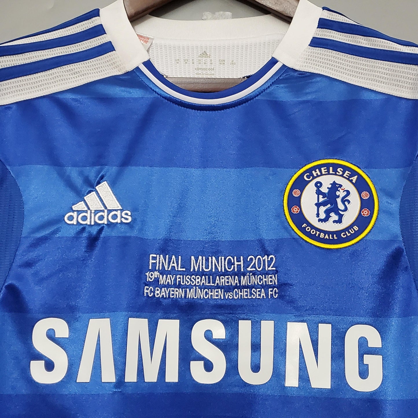 Chelsea Retro Jersey Home 2012 + Patch Champions League