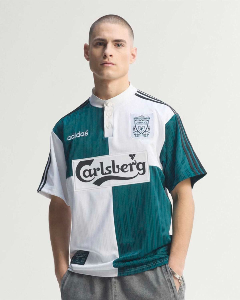 Liverpool Away 1995/96 - Retro + Keychain FREE
