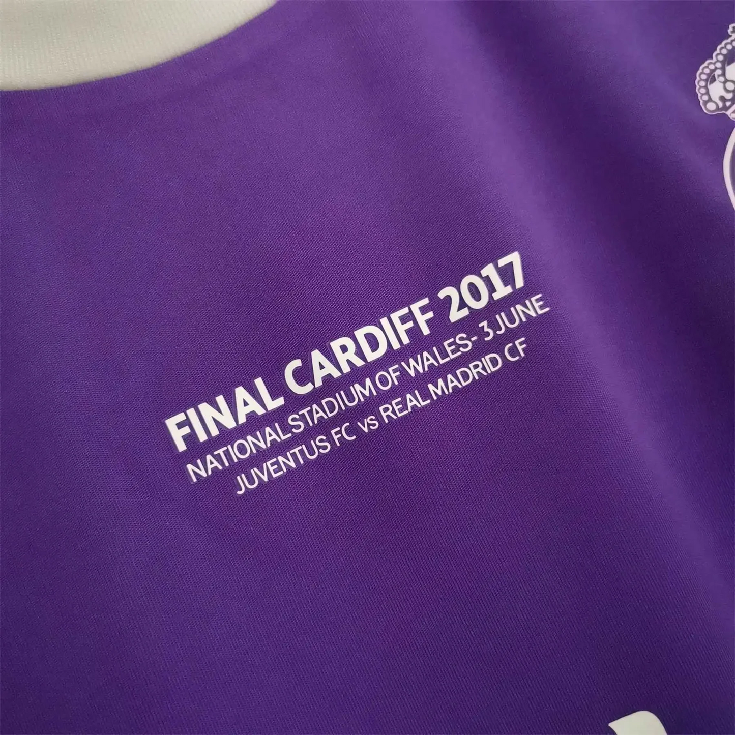 Real Madrid Jersey Retro - 2016/17 + Patch Champions League + World Cup