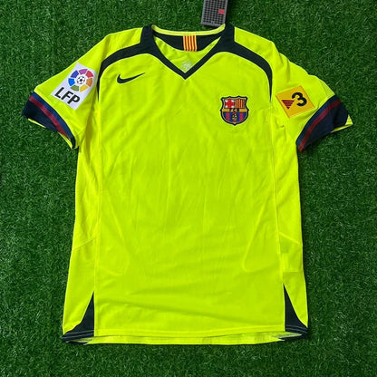 Barcelona 2005 2006 Retro Jersey - #Ronaldinho10
